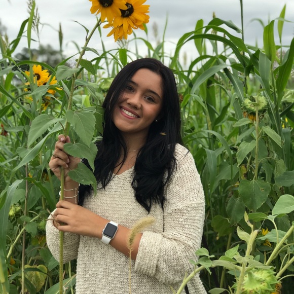 Meet your Posher - Picture 4 of 6